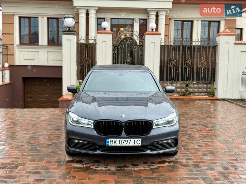 Седан BMW 7 Series 2015 в Ровно