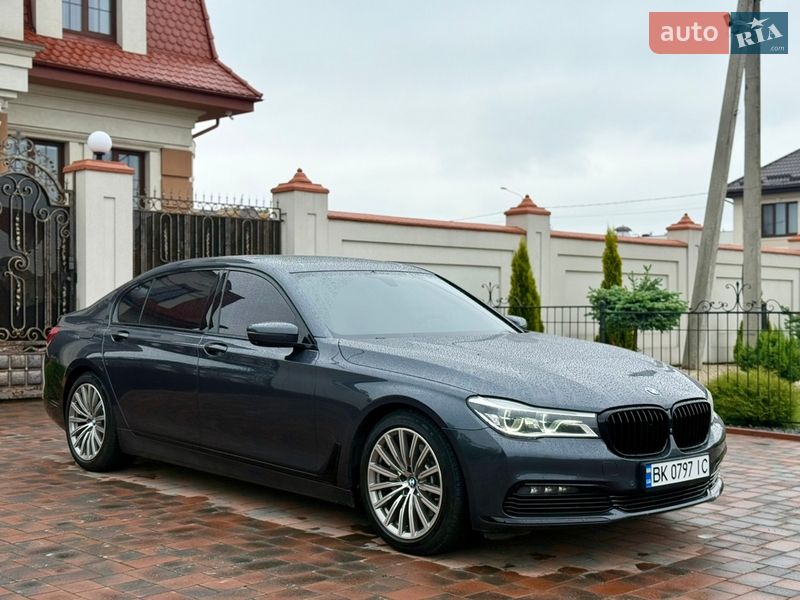 Седан BMW 7 Series 2015 в Ровно