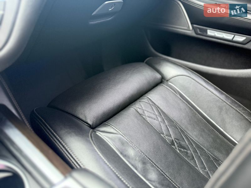 Седан BMW 7 Series 2015 в Ровно