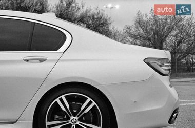 Седан BMW 7 Series 2018 в Новомосковске
