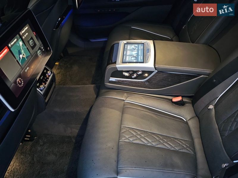 Седан BMW 7 Series 2018 в Новомосковске фото 23 Седан BMW 7 Series 2018 в Новомосковске