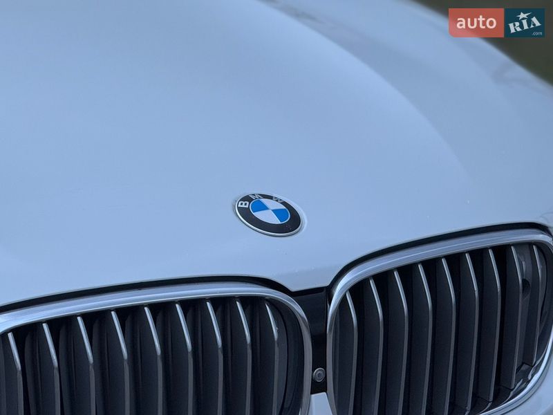 Седан BMW 7 Series 2017 в Дубні
