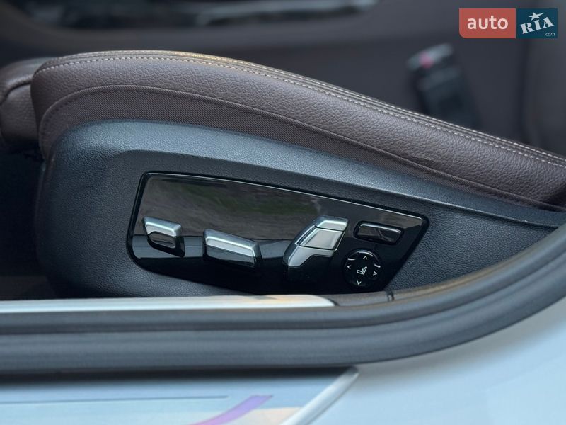Седан BMW 7 Series 2017 в Дубні