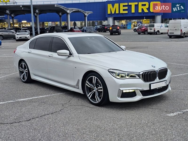 Седан BMW 7 Series 2018 в Новомосковске