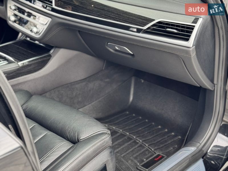 Седан BMW 7 Series 2019 в Вінниці