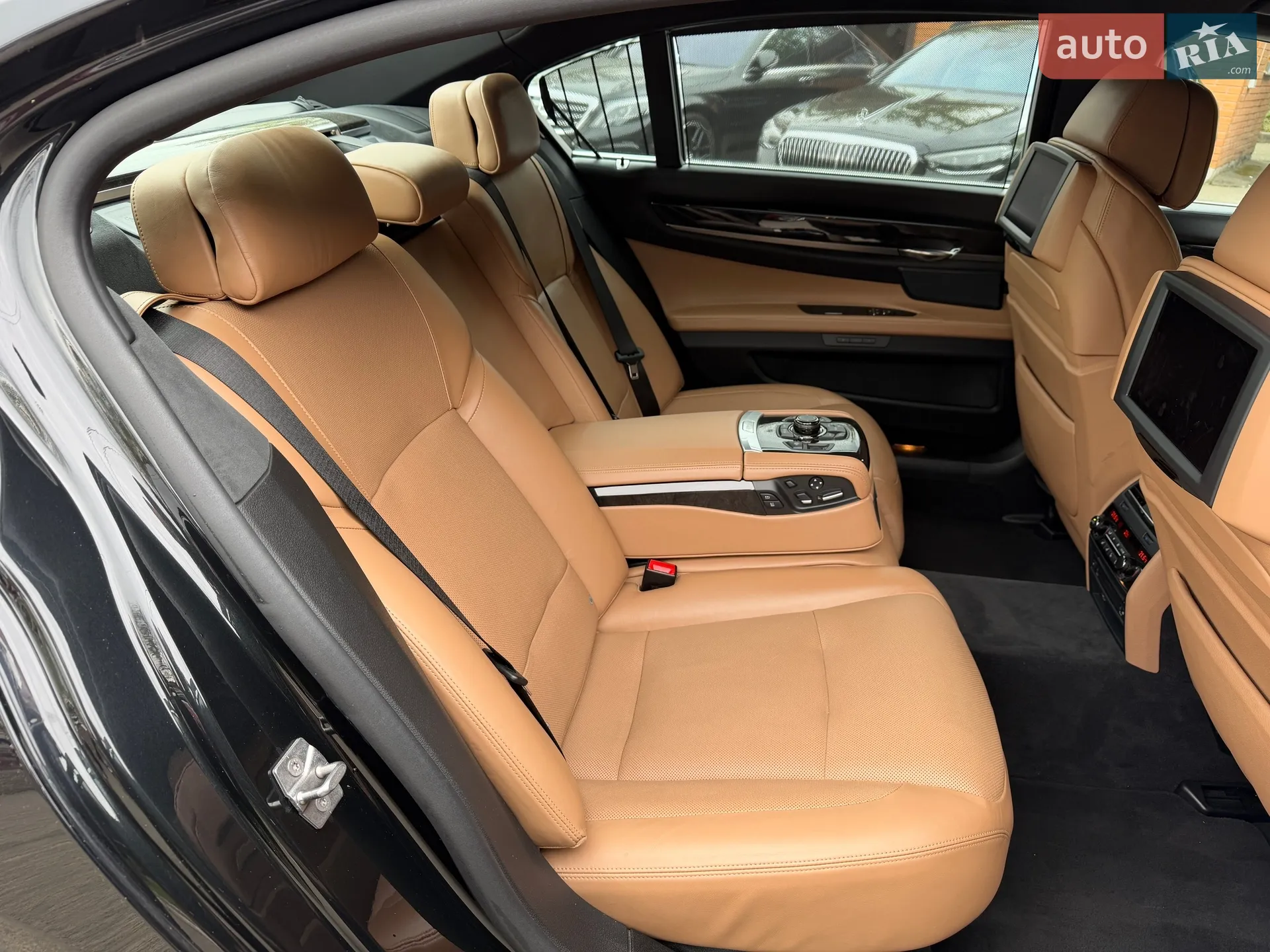 2011 BMW 7er - мініатюра 25