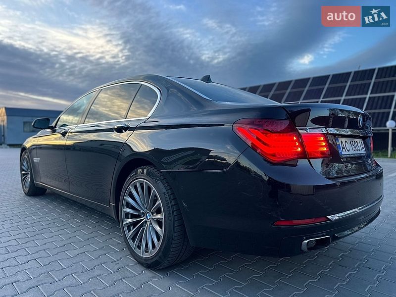 Седан BMW 7 Series 2013 в Владимире