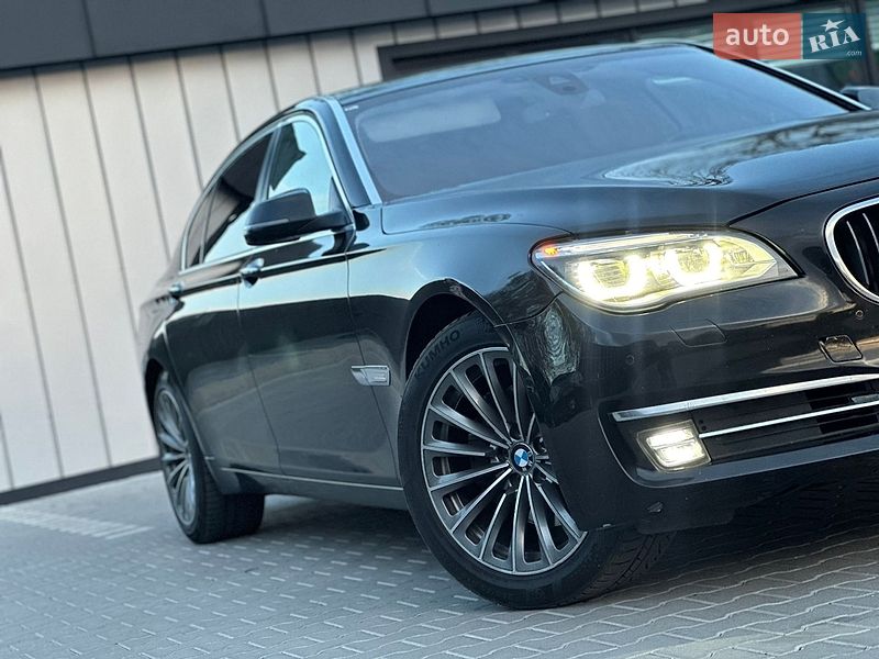 Седан BMW 7 Series 2013 в Владимире