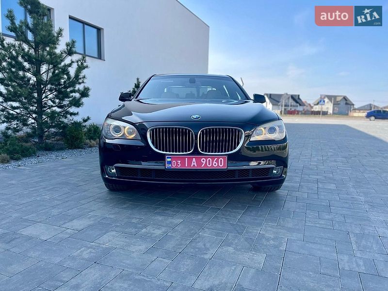 BMW 7 Series 2011
