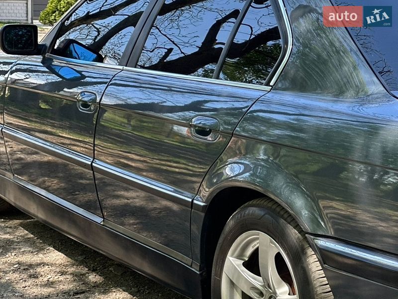 Седан BMW 7 Series 1999 в Дубно