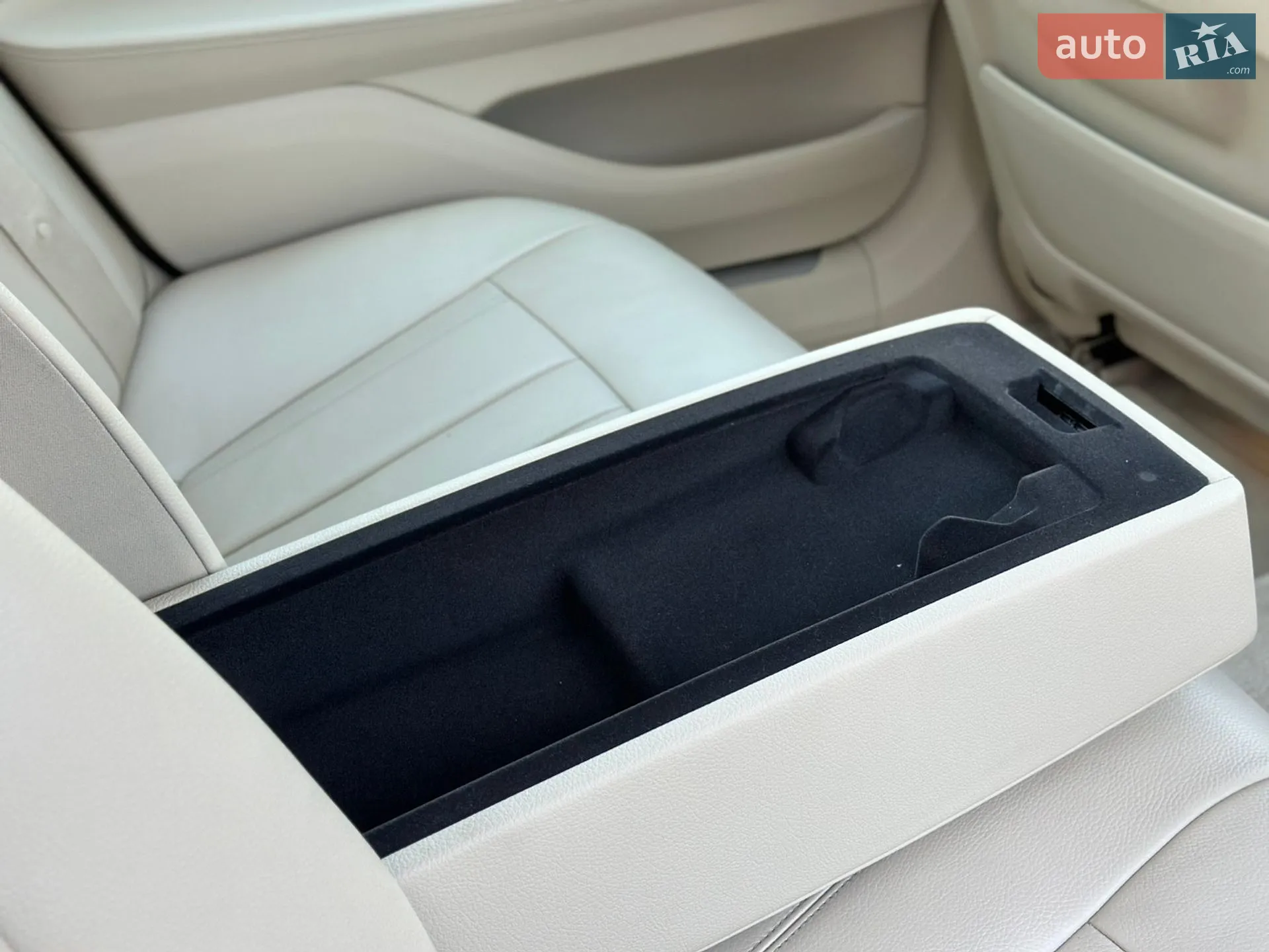 2017 BMW 7er - мініатюра 15