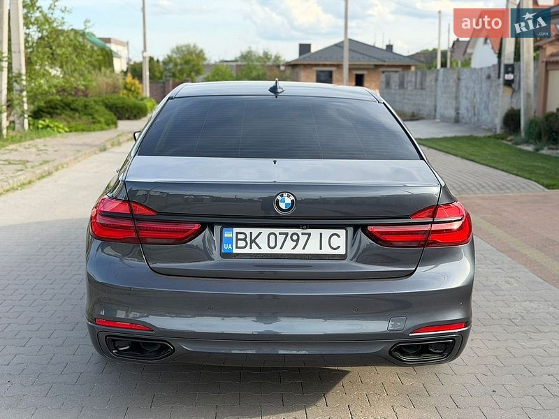 Седан BMW 7 Series 2015 в Рівному