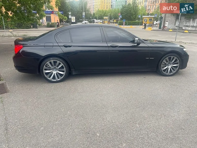 BMW 7 Series 2010