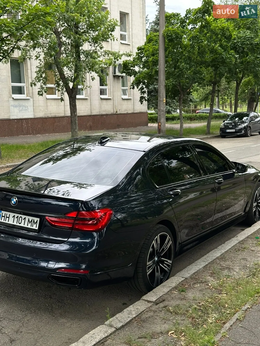 2015 BMW 7er - мініатюра 4