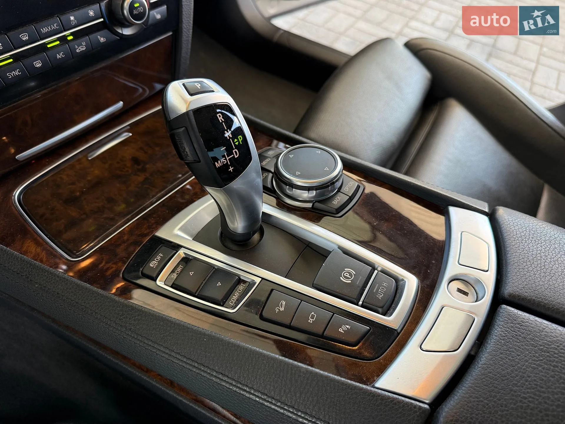 2015 BMW 7er - мініатюра 26