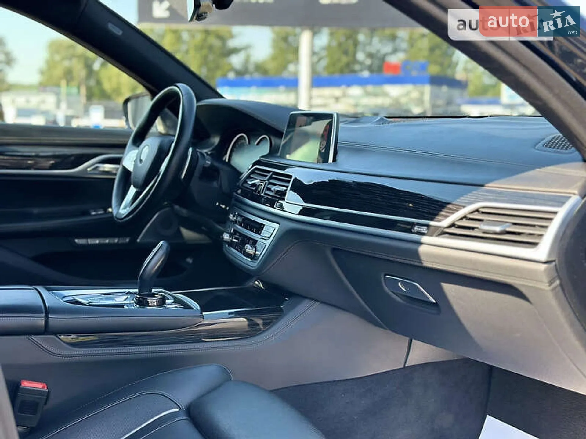 2017 BMW 7er - мініатюра 37