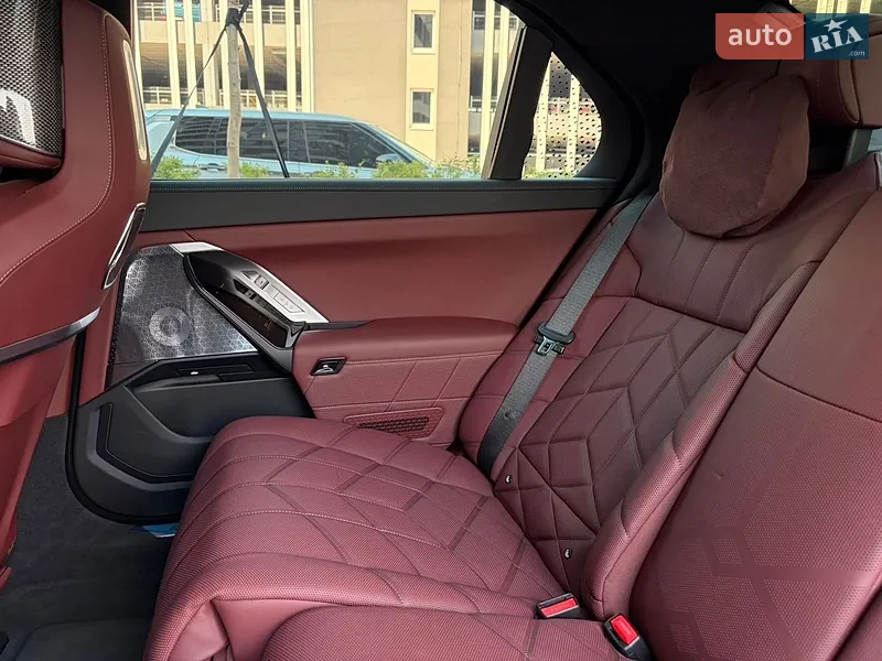 BMW 7 Series 2025 VIN WBA21EJ050CV85123 фото оголошення 5 з 135