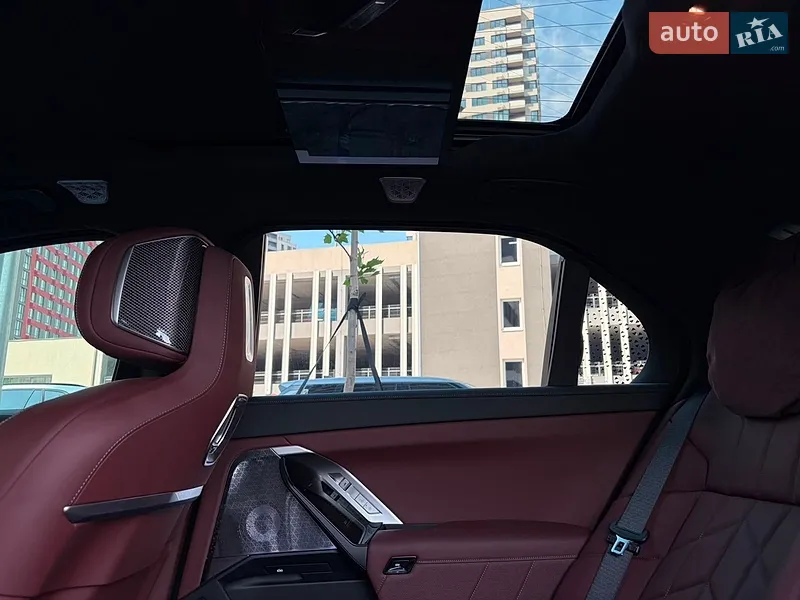 BMW 7 Series 2025 VIN WBA21EJ050CV85123 фото оголошення 8 з 135