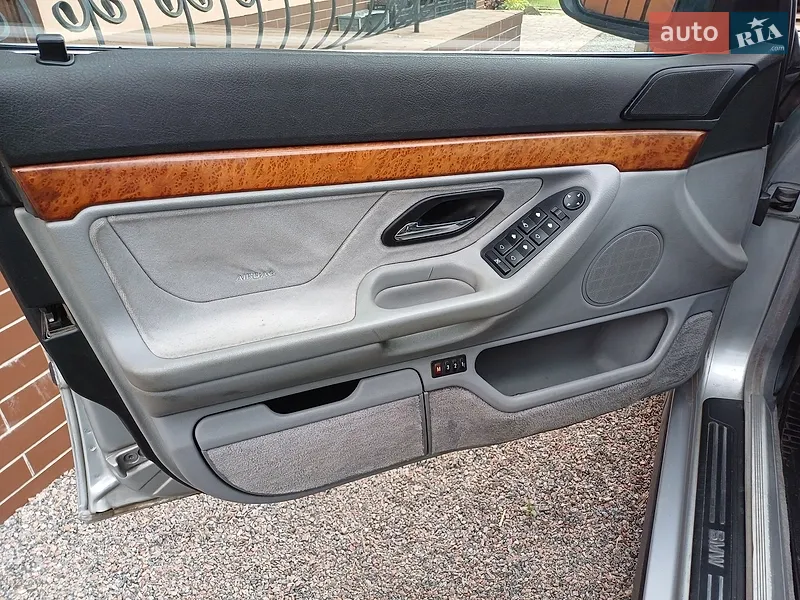 BMW 7 Series 1997 VIN WBAGE21070DJ39090 фото оголошення 18 з 52