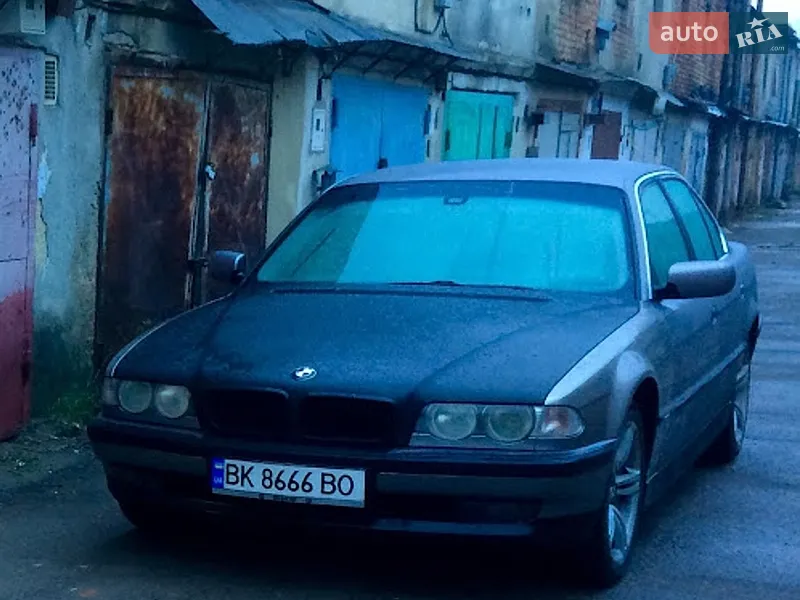 BMW 7 Series 1998