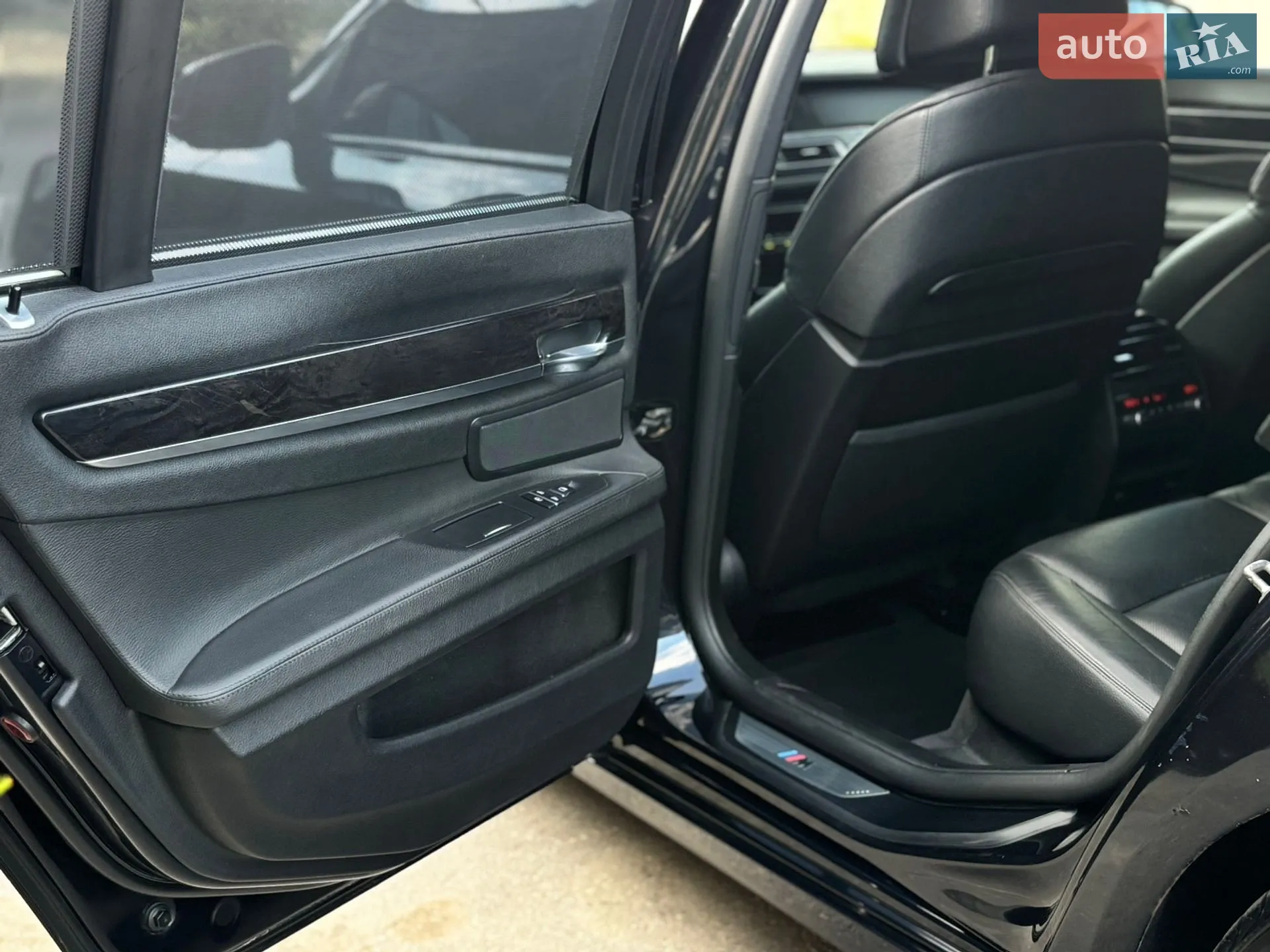 2010 BMW 7er - мініатюра 25