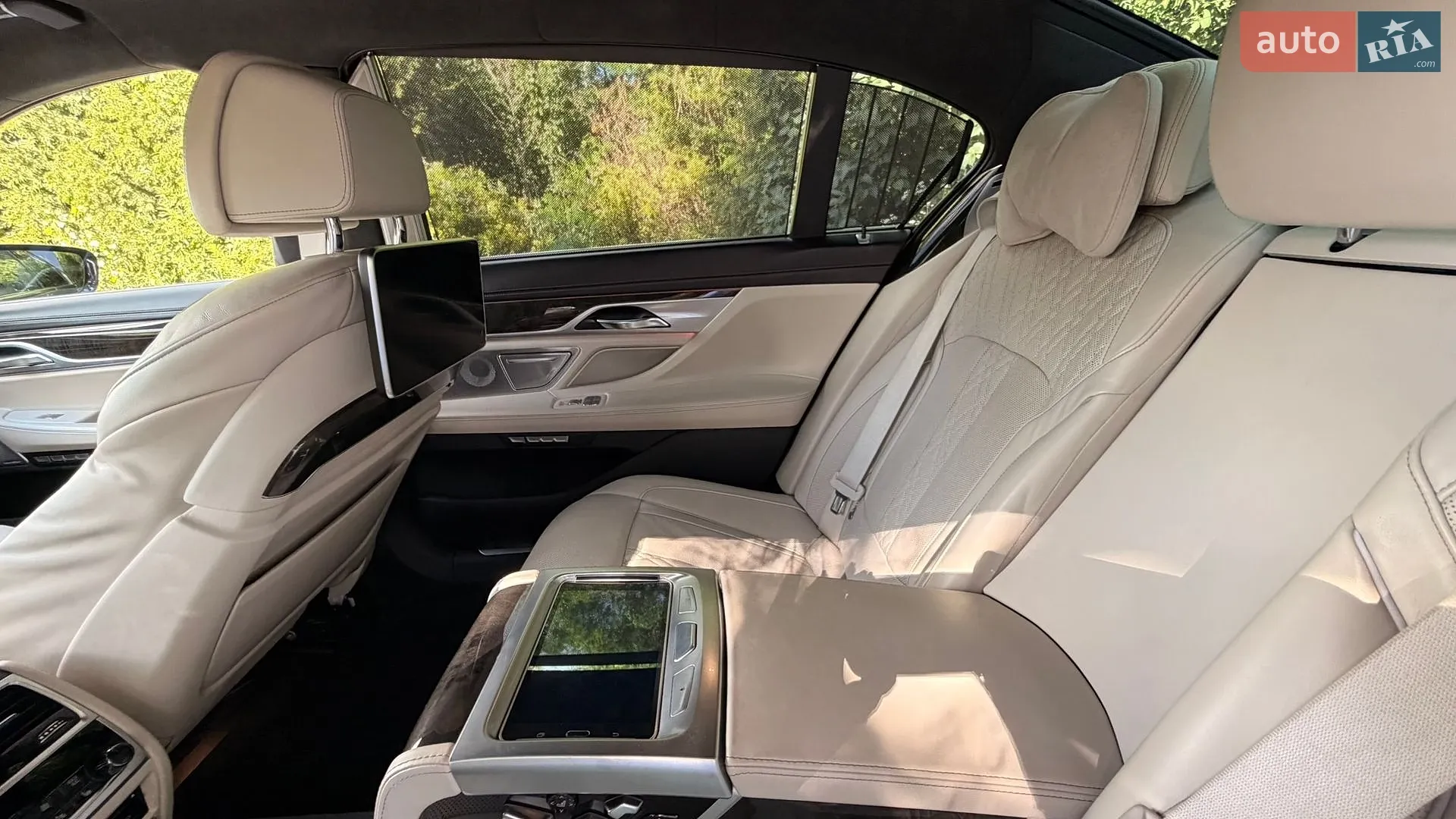 2017 BMW 7er - мініатюра 27