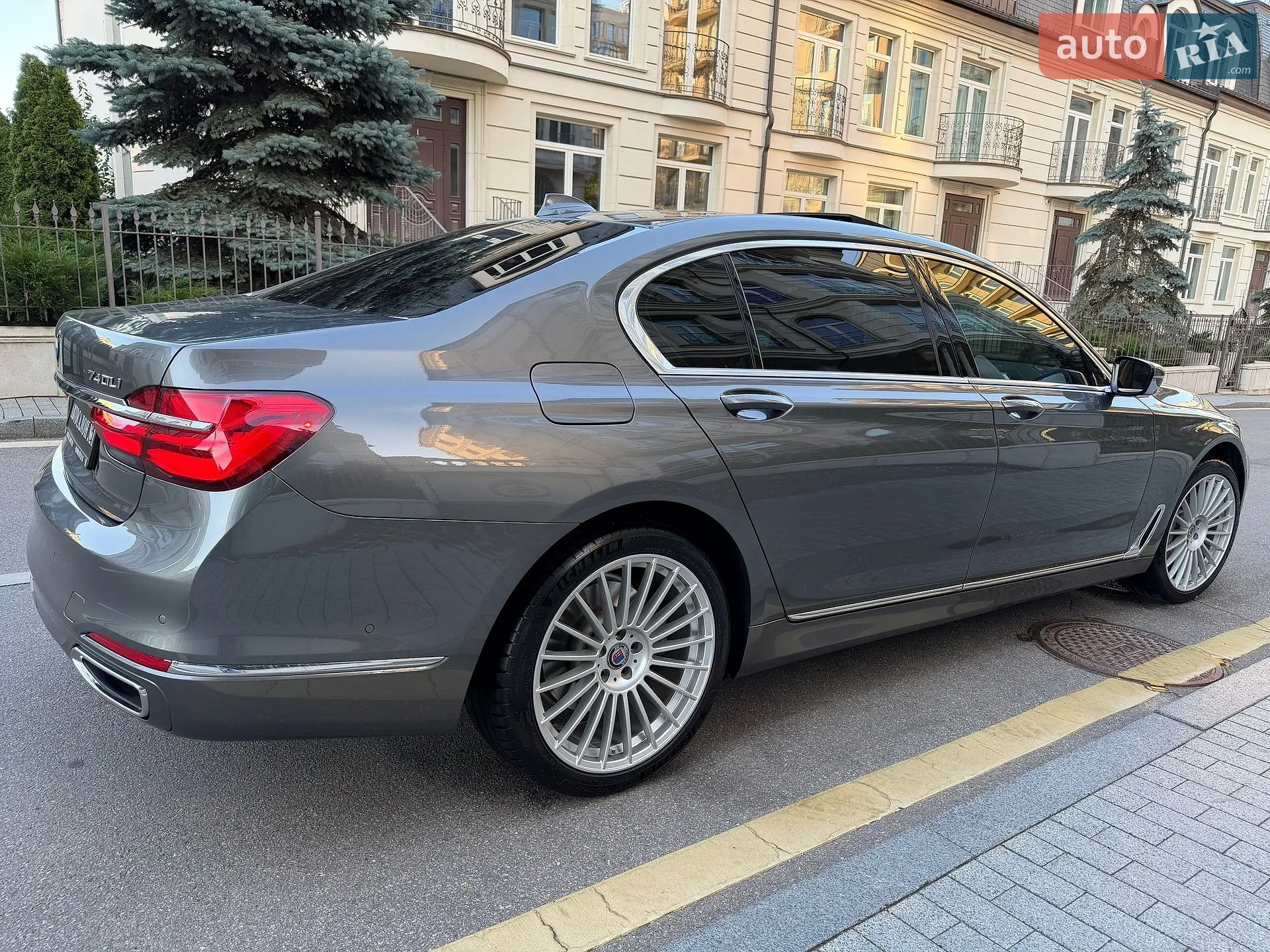 2017 BMW 7er - мініатюра 15