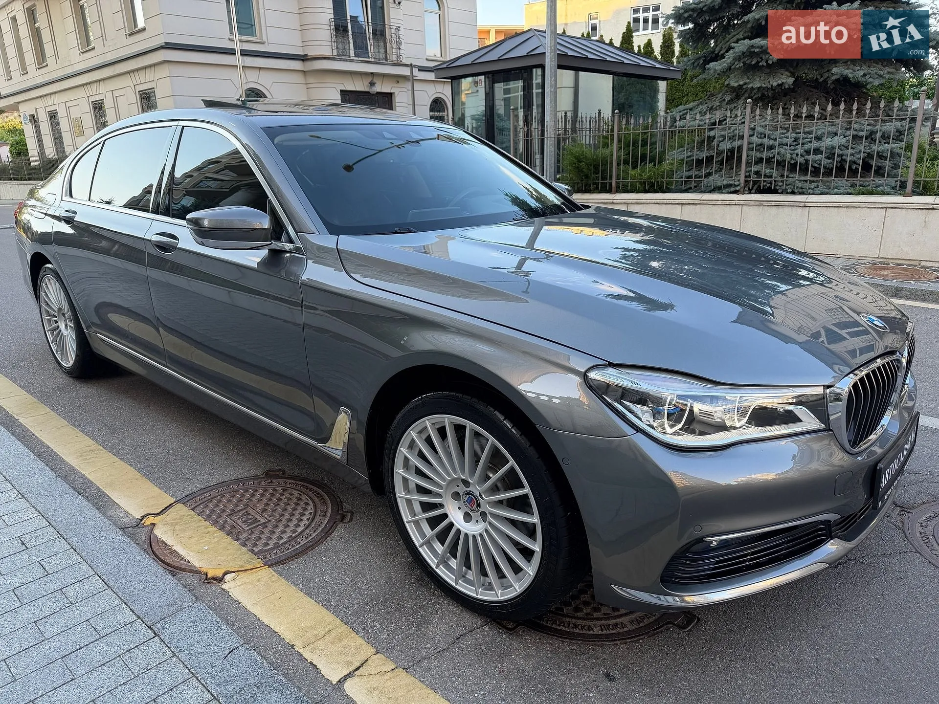 2017 BMW 7er - мініатюра 17