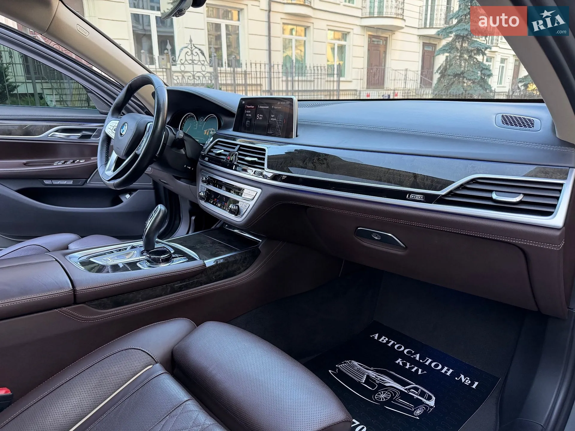 2017 BMW 7er - мініатюра 32