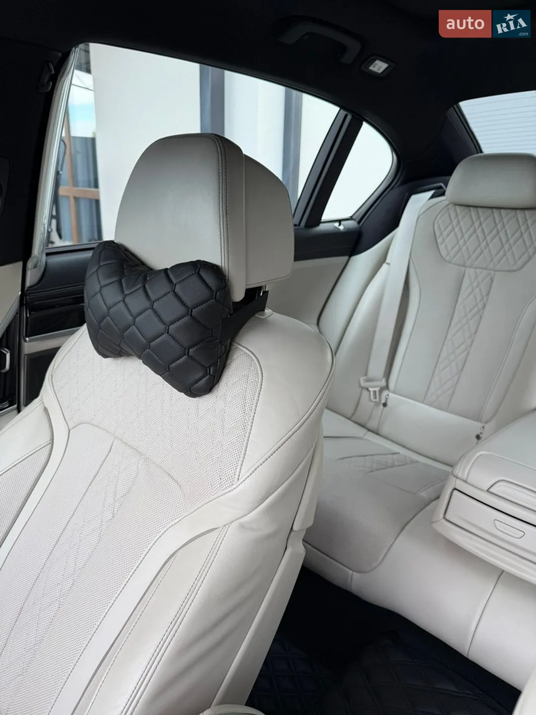 2017 BMW 7er - мініатюра 17