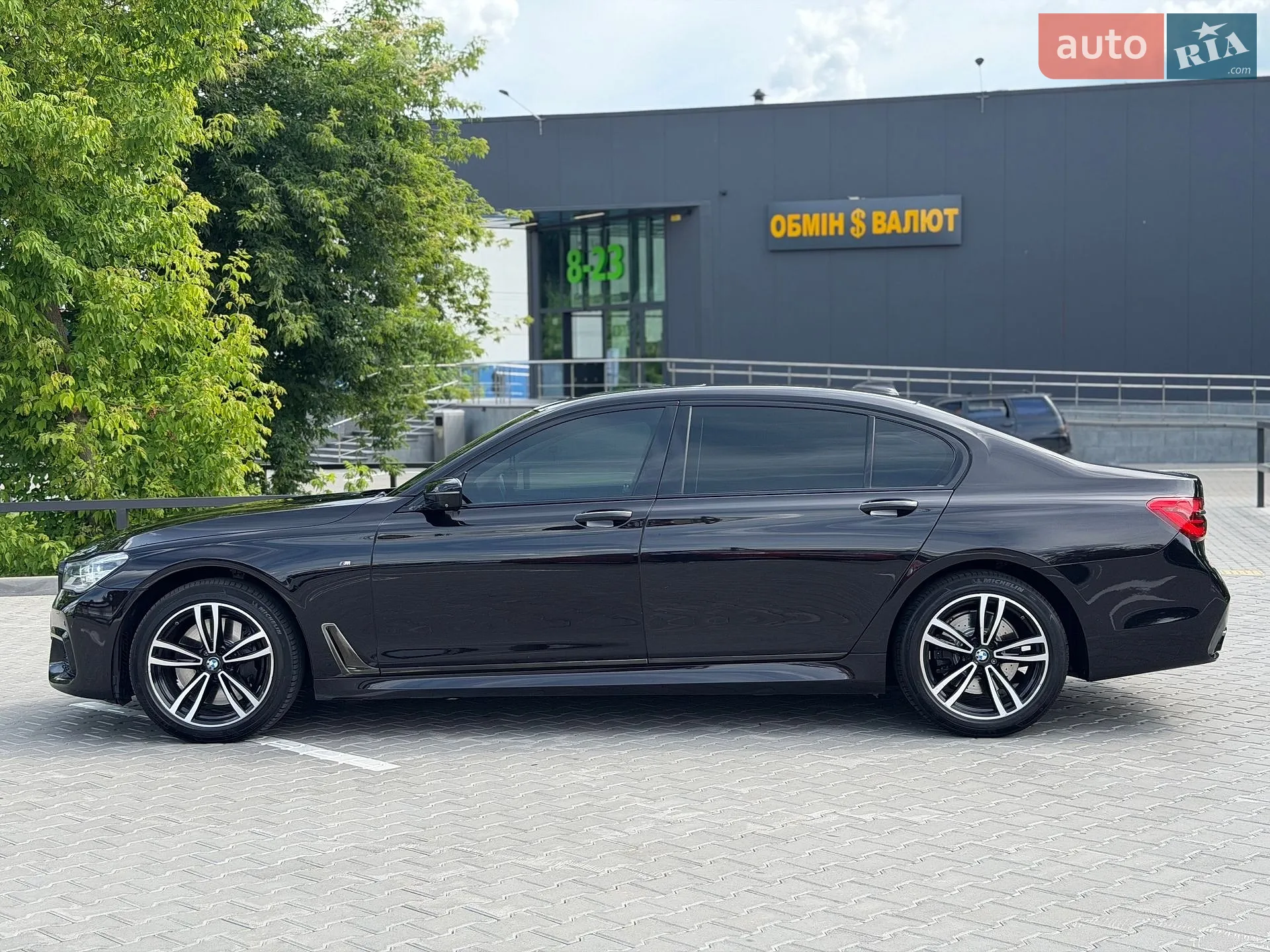 2017 BMW 7er - мініатюра 18