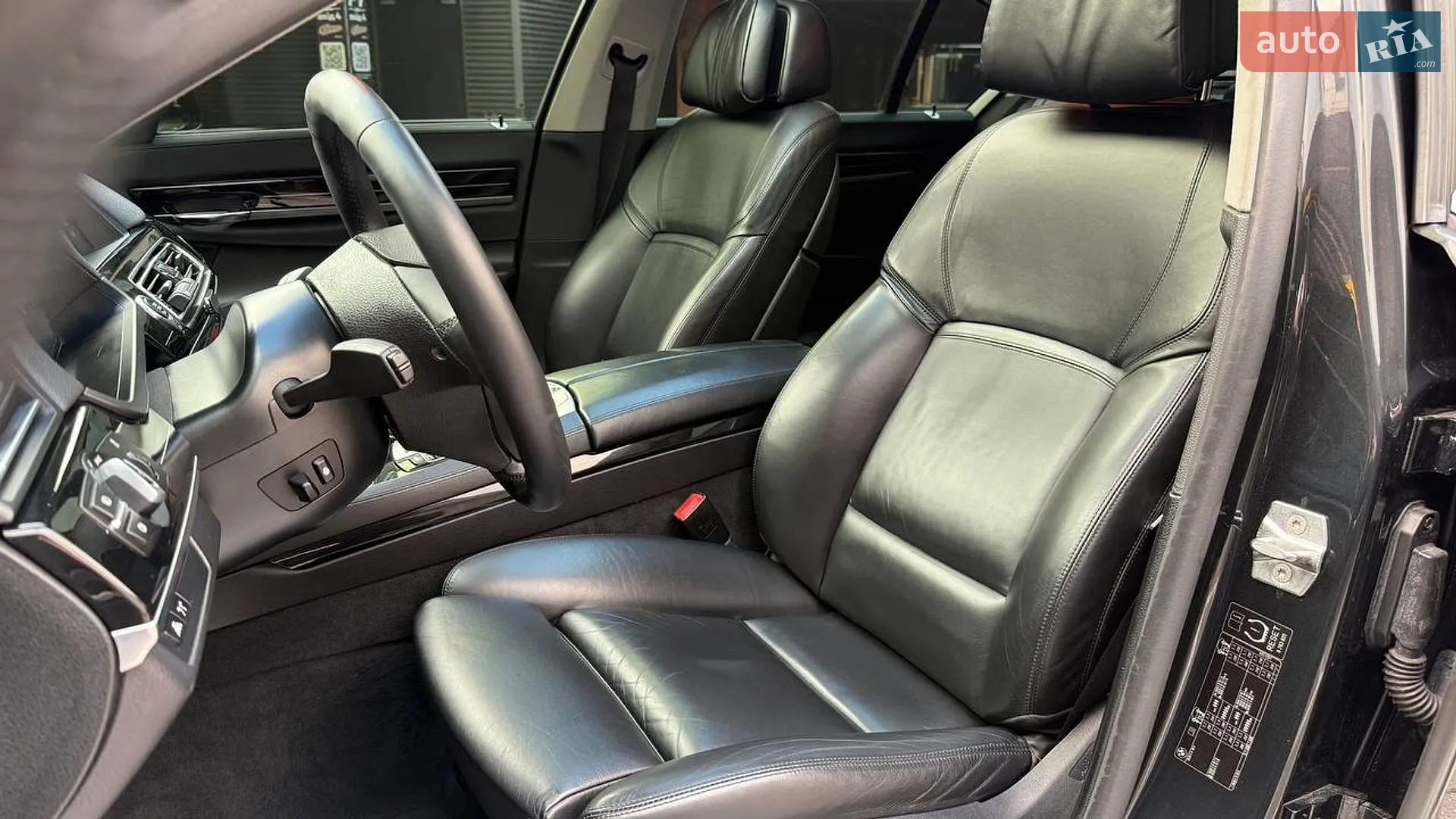2012 BMW 7er - мініатюра 12