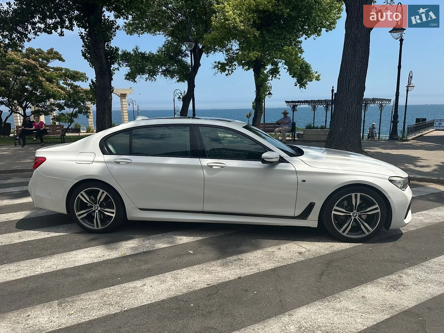 2015 BMW 7er - мініатюра 4