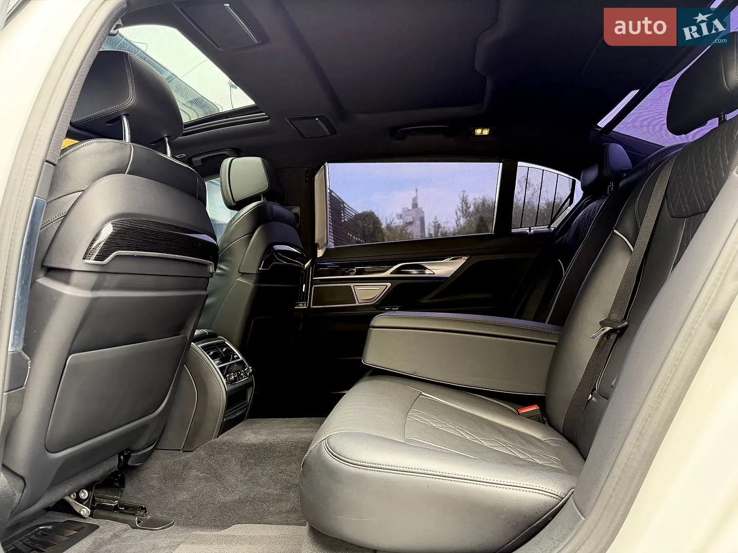 2020 BMW 7er - мініатюра 23