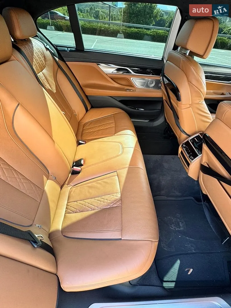 2016 BMW 7er - мініатюра 16
