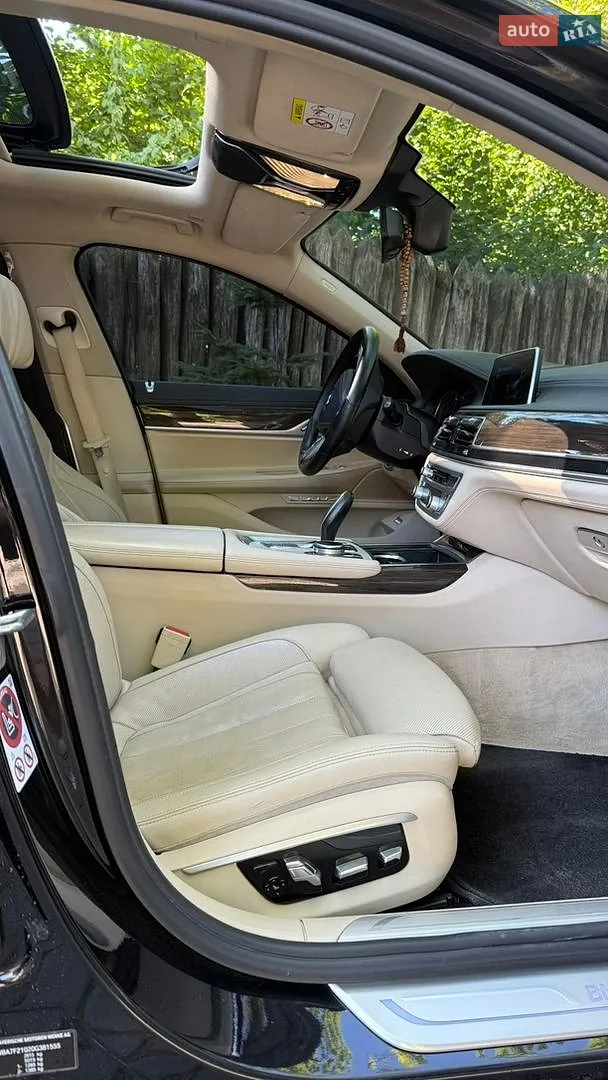 2015 BMW 7er - мініатюра 7