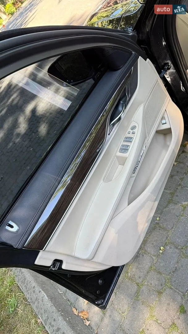 2015 BMW 7er - мініатюра 16
