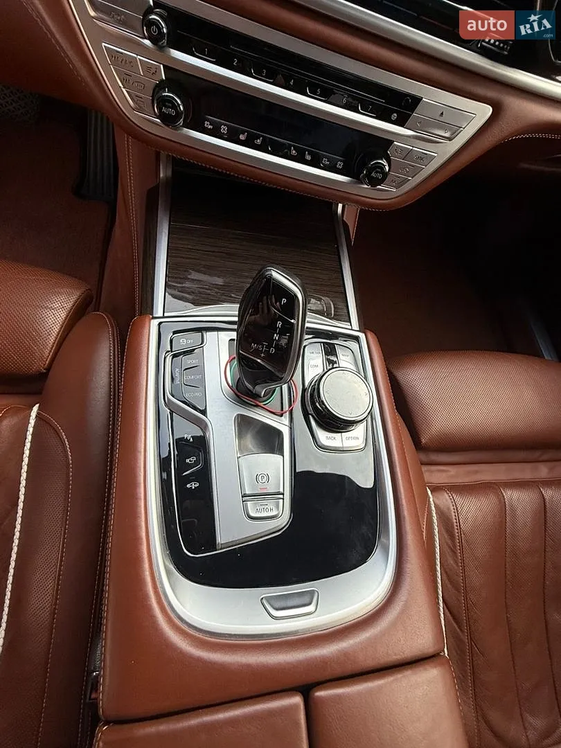 2017 BMW 7er - мініатюра 14