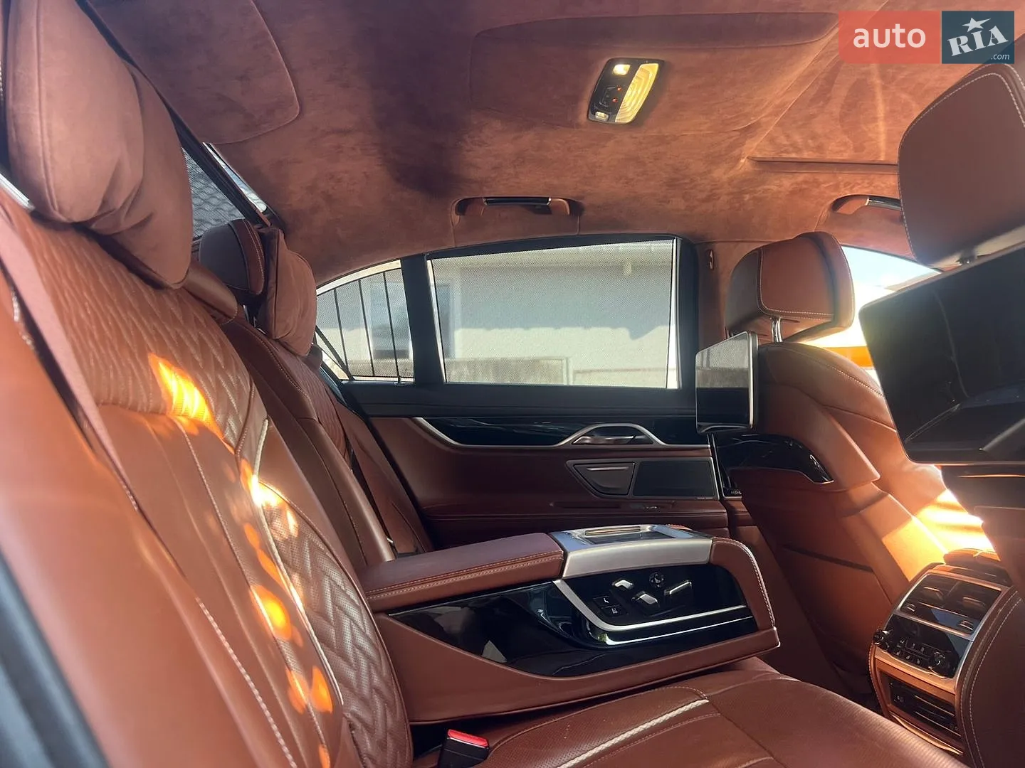 2017 BMW 7er - мініатюра 11
