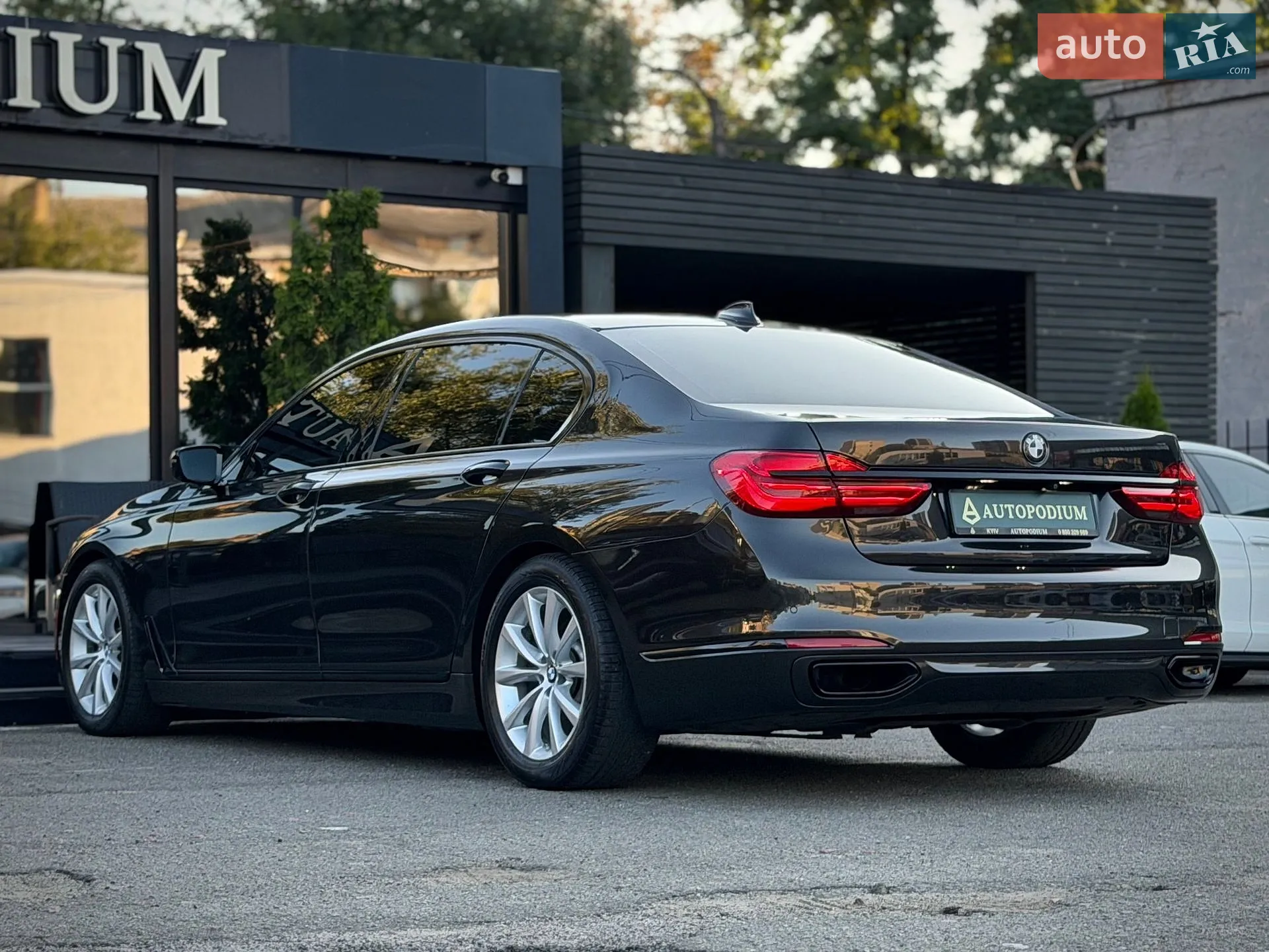 2015 BMW 7er - мініатюра 21