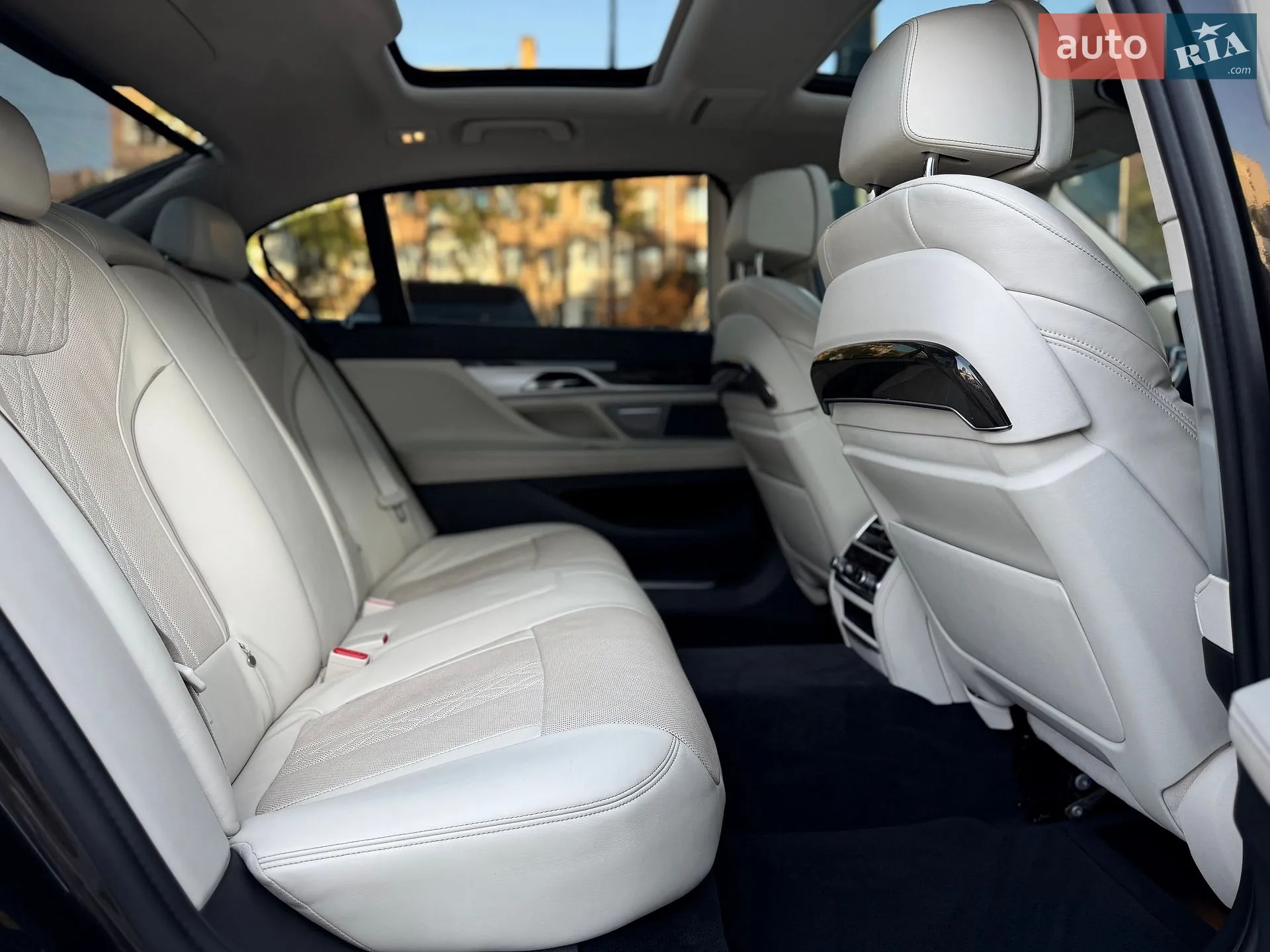 2015 BMW 7er - мініатюра 36
