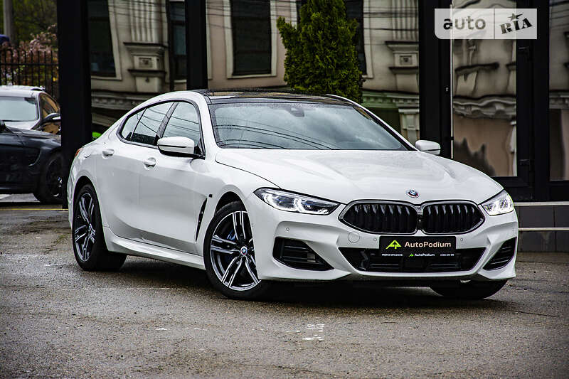 Новая BMW 8 Series Gran Coupe: первые изображения