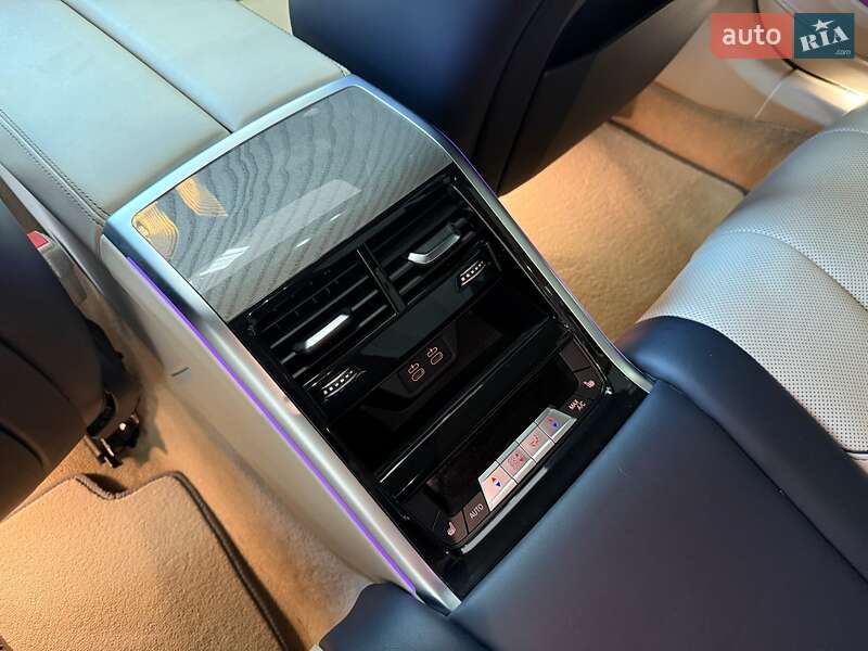 Купе BMW 8 Series Gran Coupe 2020 в Києві фото 22 Купе BMW 8 Series Gran Coupe 2020 в Києві