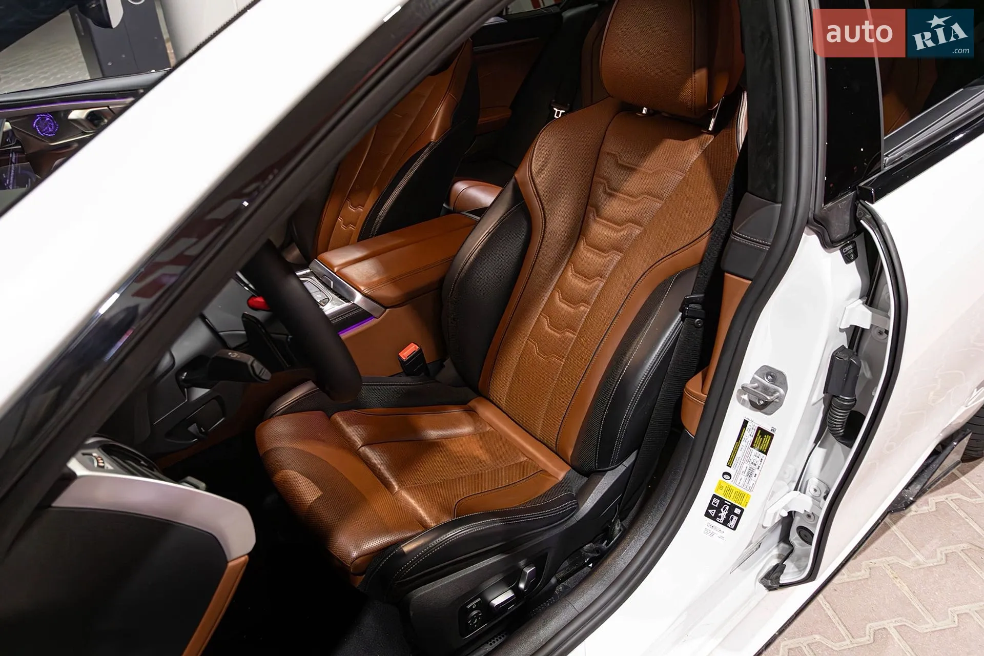 2023 BMW 8er - мініатюра 19