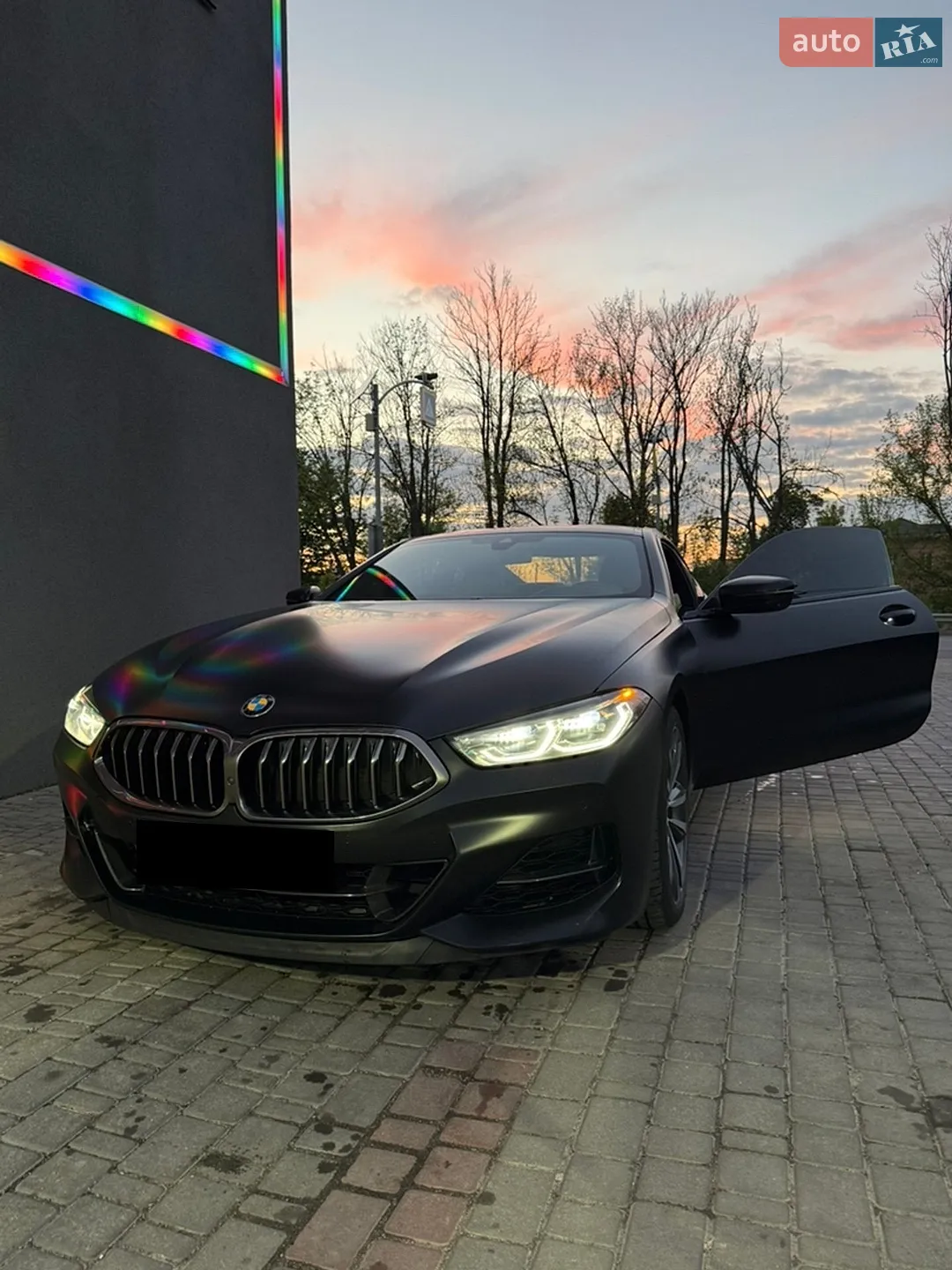2021 BMW 8er - мініатюра 6