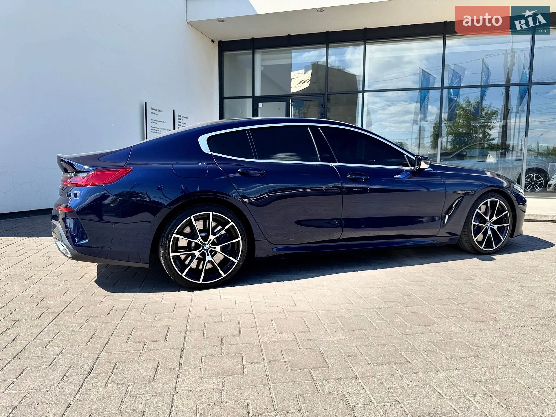 2020 BMW 8er - мініатюра 10
