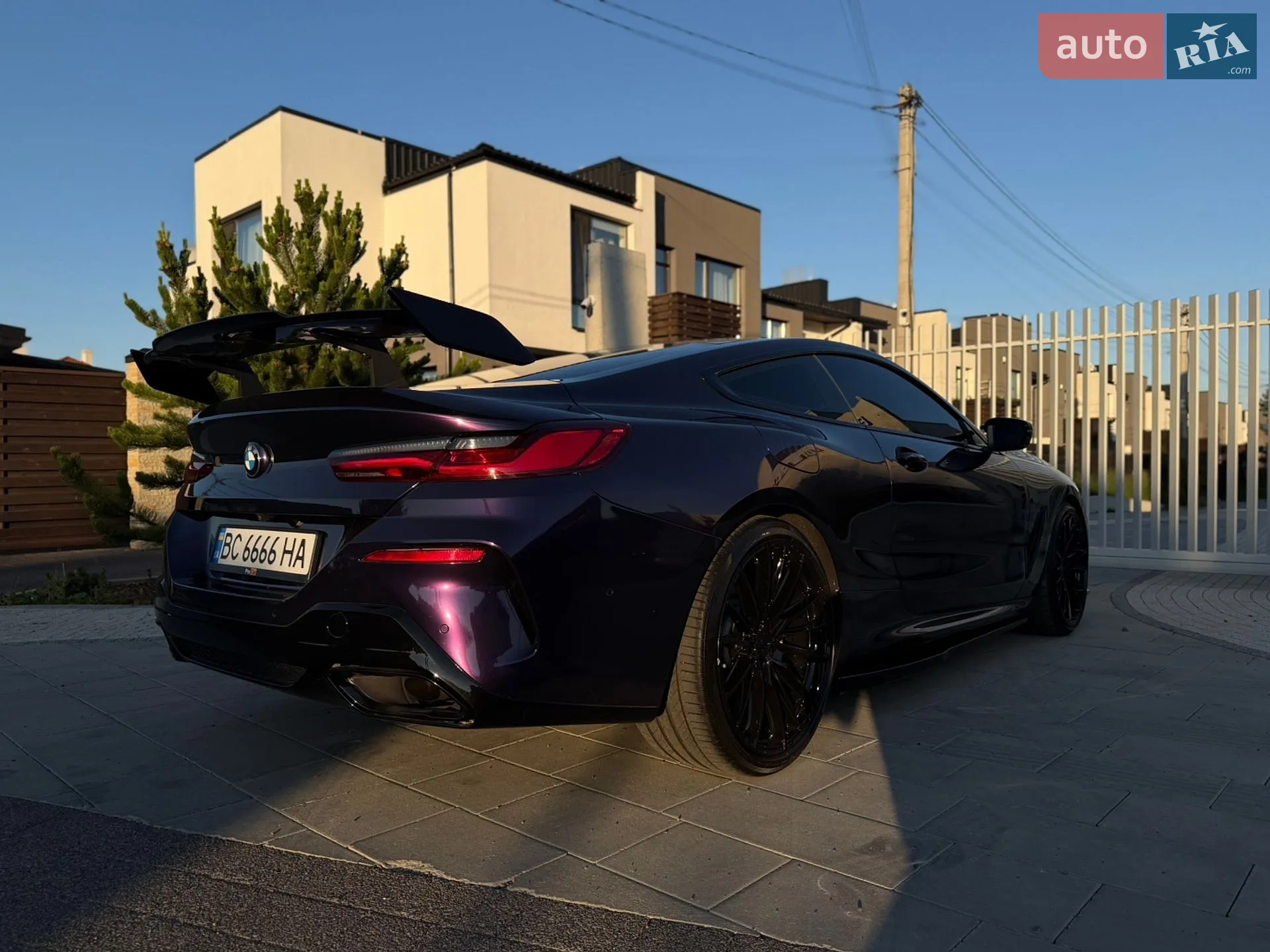 2022 BMW 8er - мініатюра 23