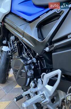 Мотоцикл Спорт-туризм BMW F 800R 2015 в 