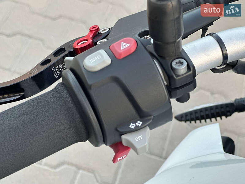 Мотоцикл Без обтекателей (Naked bike) BMW F 800R 2014 в Киеве фото 4 Мотоцикл Без обтекателей (Naked bike) BMW F 800R 2014 в Киеве