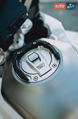 Мотоцикл Спорт-туризм BMW F 900 XR 2021 в 